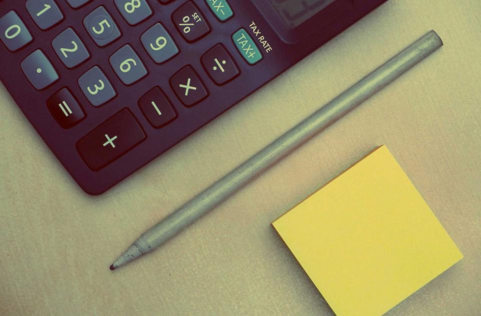 Calculator and pencil for working out a sweepstakes casino playthrough requirement
